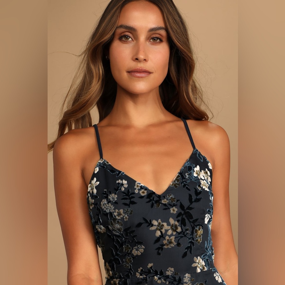 Lulu’s Evenings with You Dark Teal Floral Velvet Asymmetrical Dress sz Large - Picture 2 of 12